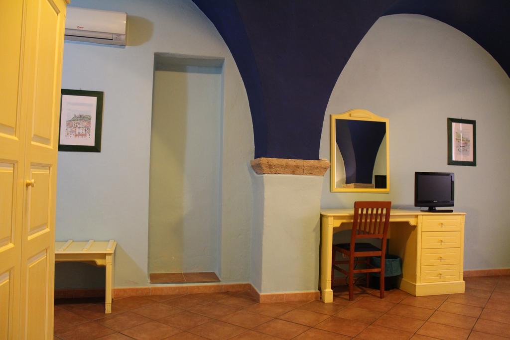 Sa Balza Guest House Bosa Εξωτερικό φωτογραφία